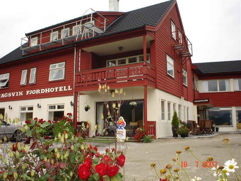 Dragsvik Fjordhotel (Adults Only) บาเลสตรันด์ ภายนอก รูปภาพ