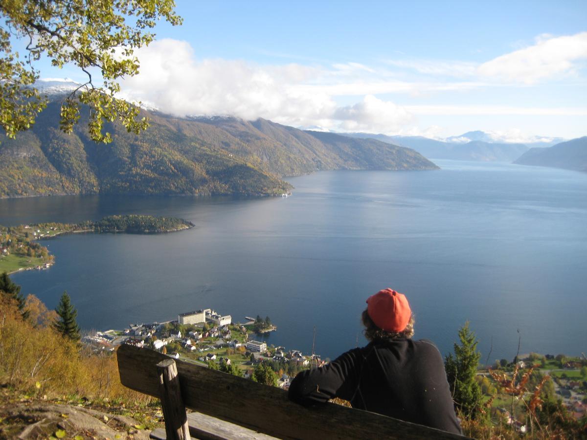 Dragsvik Fjordhotel (Adults Only) บาเลสตรันด์ ภายนอก รูปภาพ