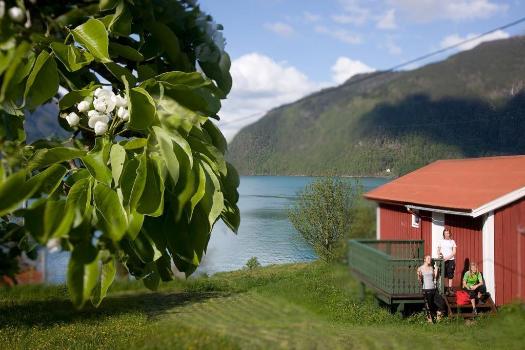 Dragsvik Fjordhotel (Adults Only) บาเลสตรันด์ ภายนอก รูปภาพ