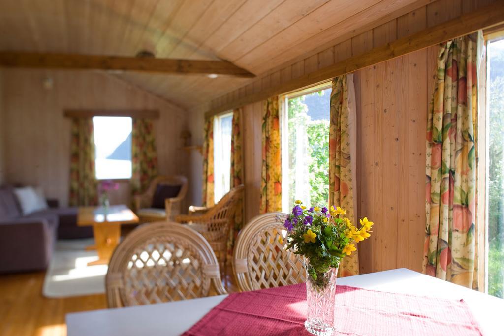 Dragsvik Fjordhotel (Adults Only) บาเลสตรันด์ ภายนอก รูปภาพ