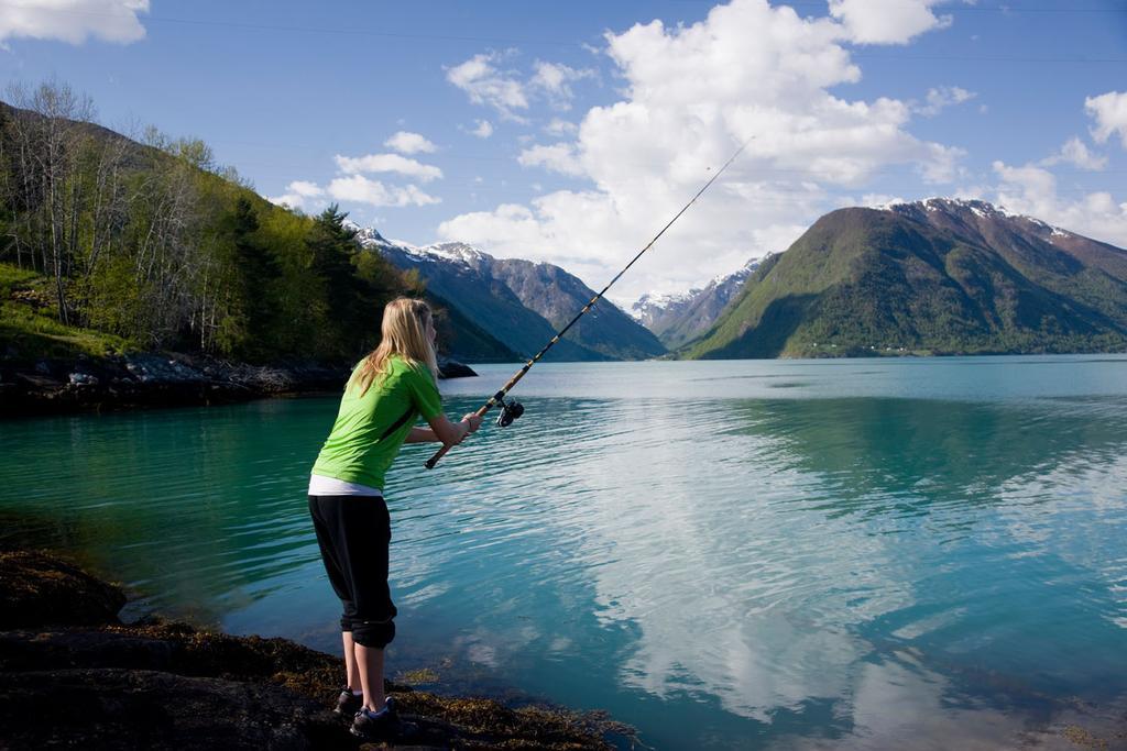 Dragsvik Fjordhotel (Adults Only) บาเลสตรันด์ ภายนอก รูปภาพ